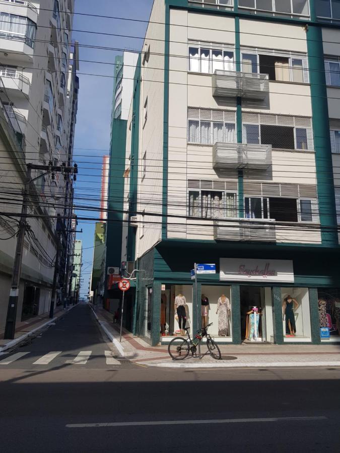Edificio Quadra Mar, Pe Na Areia A 150 Metros Saida Rua Reta Ilha * Balneario Camboriu