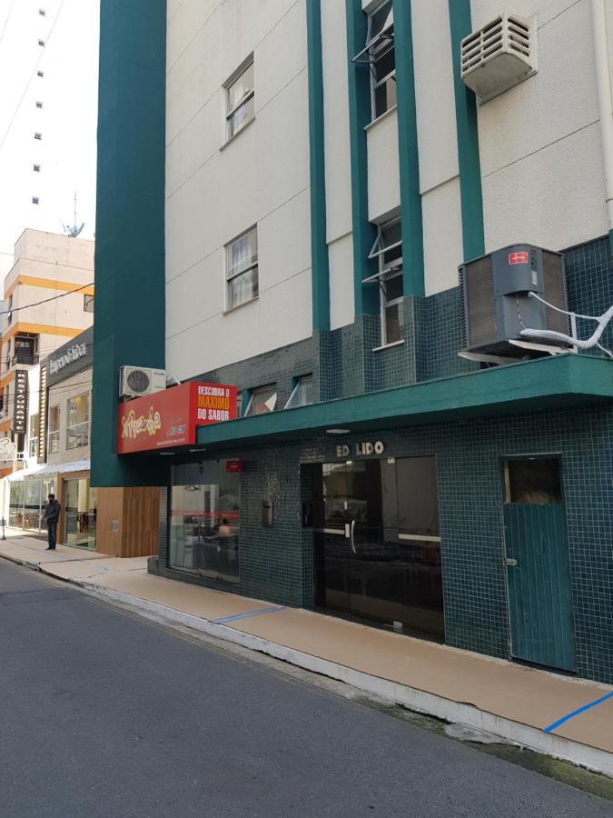 Apartamento Edificio Quadra Mar, Pe Na Areia A 150 Metros Saida Rua Reta Ilha *